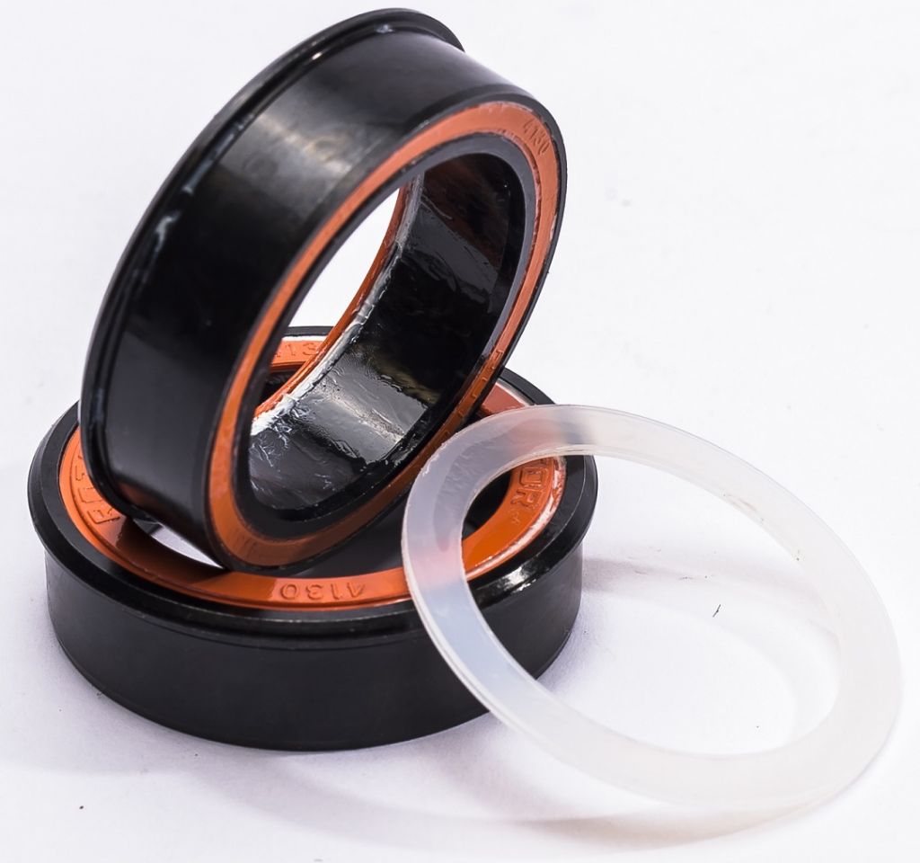 【未使用品】ROTOR BBベアリング PF4130 steel ROTOR BB PF4130 FOR PRESSFIT FRAMES & 30mm CRANKS BLACK (C04